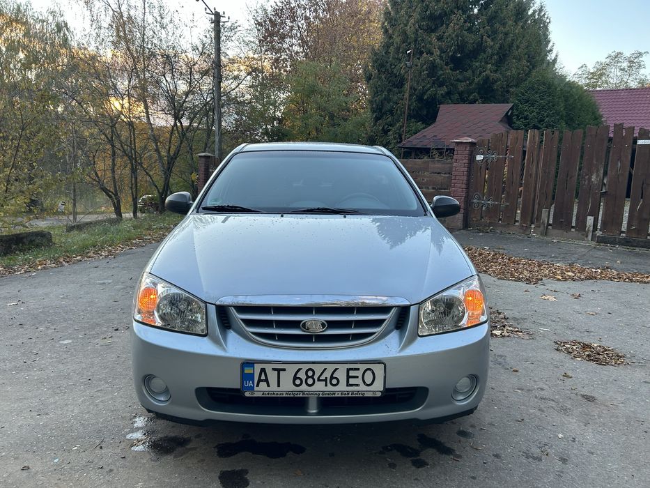 Кіа черато 2005 рік