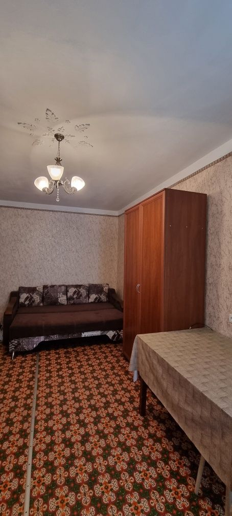 Актуально . Гарна  квартира на Таврійському.  Другий поверх .Кондиціон