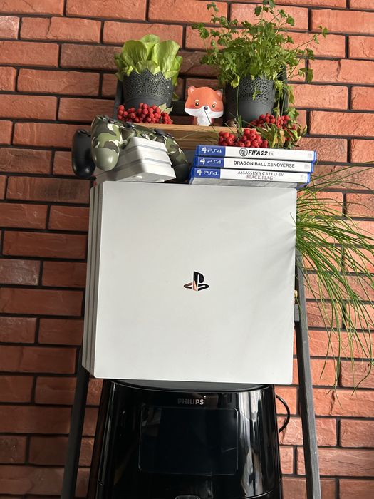 Konsola Sony Playstation4 Pro 1TB CUH-7116B White+2xPad/Stacja/3xGry!