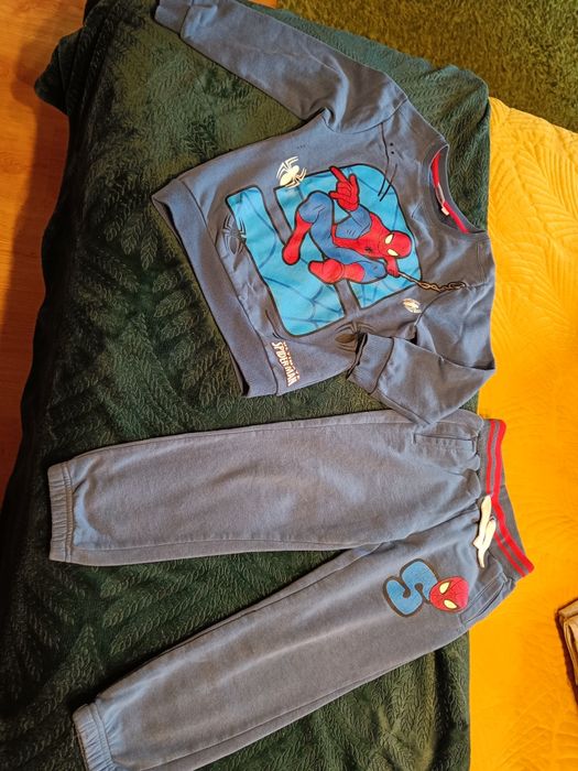 Spiderman ultimate dres spodnie bluza 116 / 122