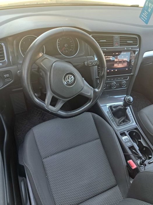 Продаж автомобіля VOLKSWAGEN GOLF 2017 р.в.