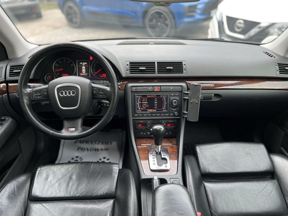 Audi A4 3,2 Quattro, bogate wyposazenie