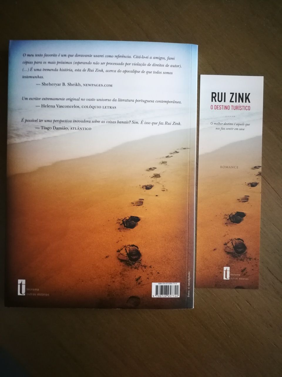 Livro "O destino turístico" de Rui Zink