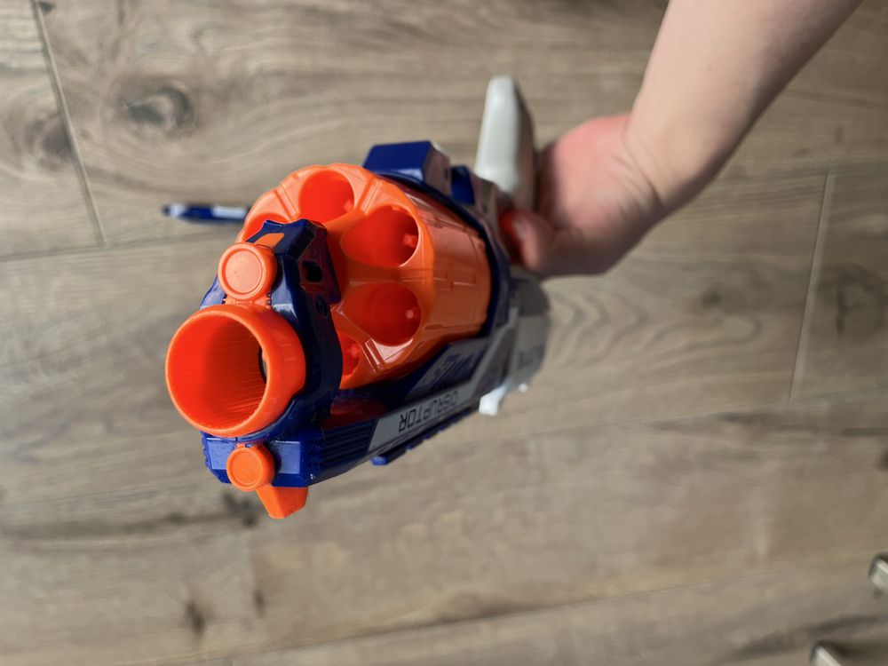 Pistolet Nerf disruptor + pojedyńczy blaze storm
