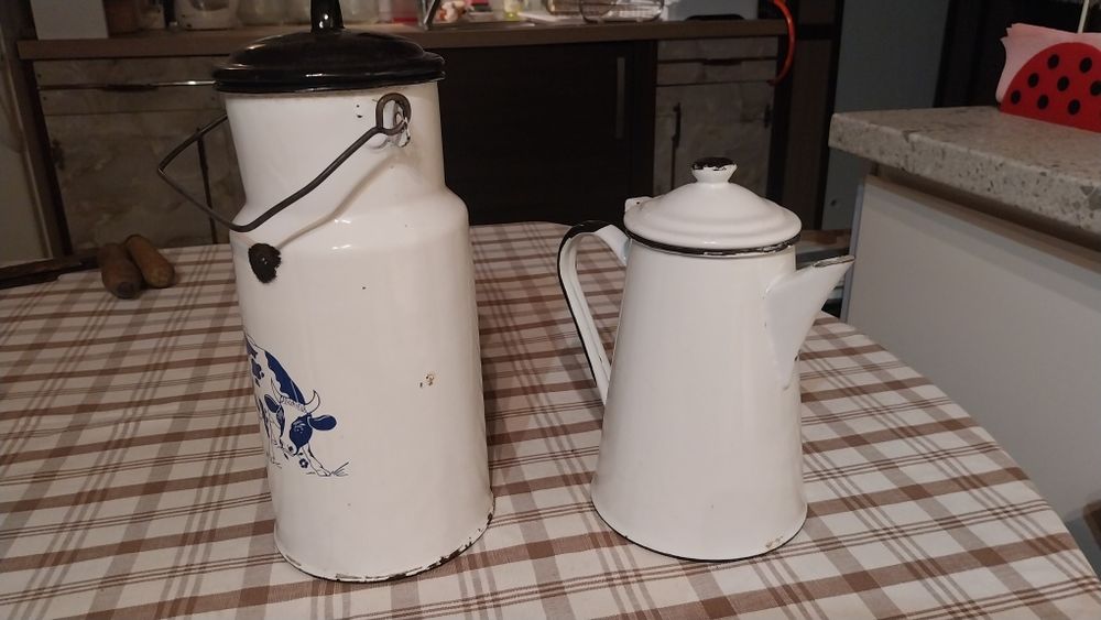 Dzbanek emaliowany, kafejnik na kawę
