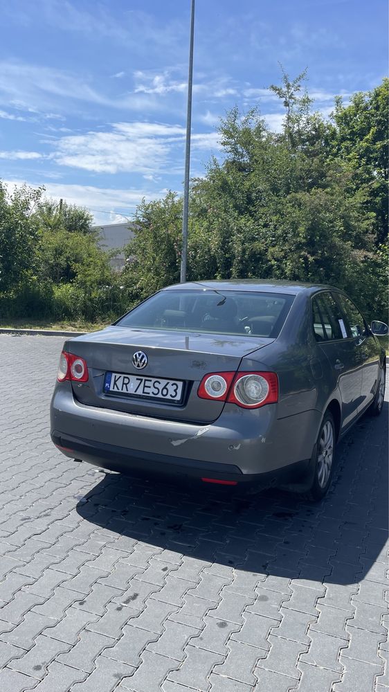 VW Jetta 1.6 MPi 102KM benzyna LPG