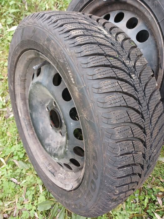 Шини зимові Goodyear