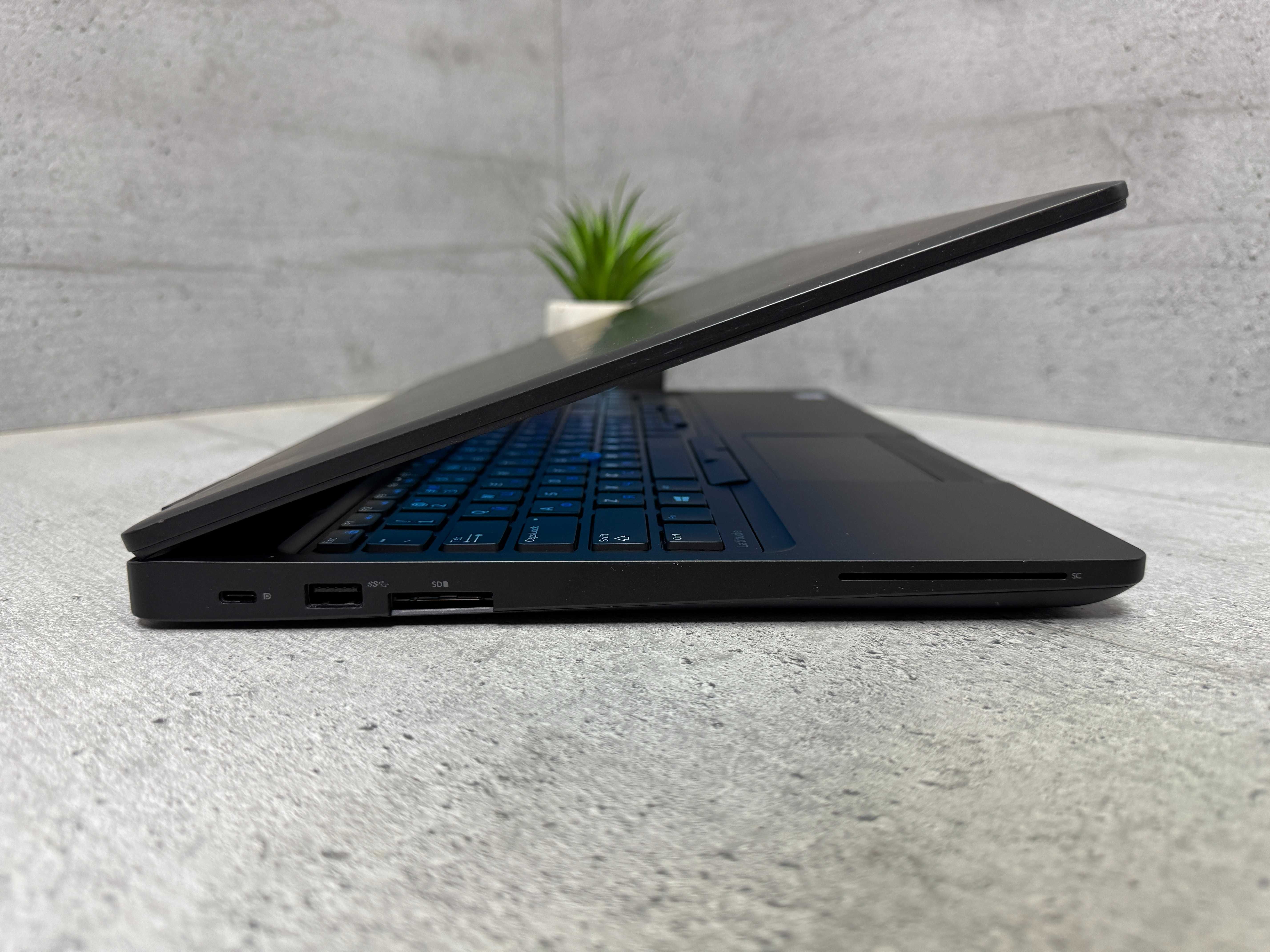 Надійний ноутбук Dell 5580 256gb ssd 15.6" i5-6300u 8gb ddr4