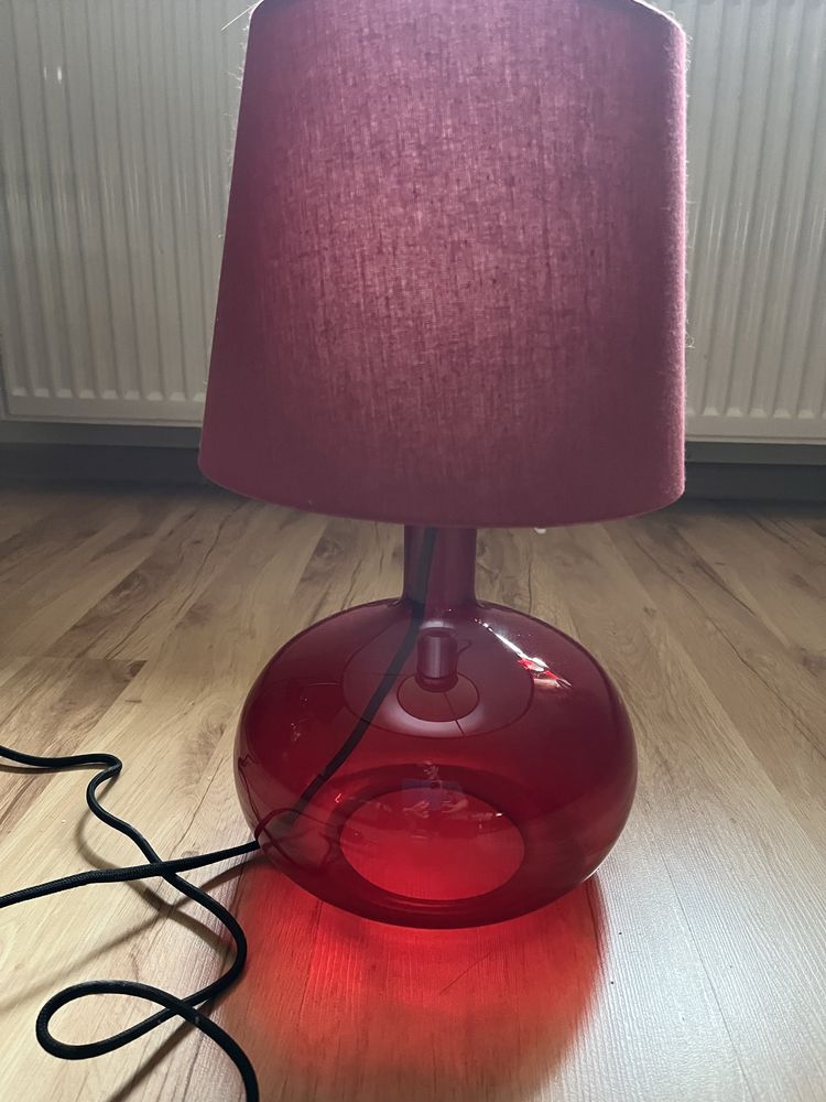 Czerwone lampki  stolowe