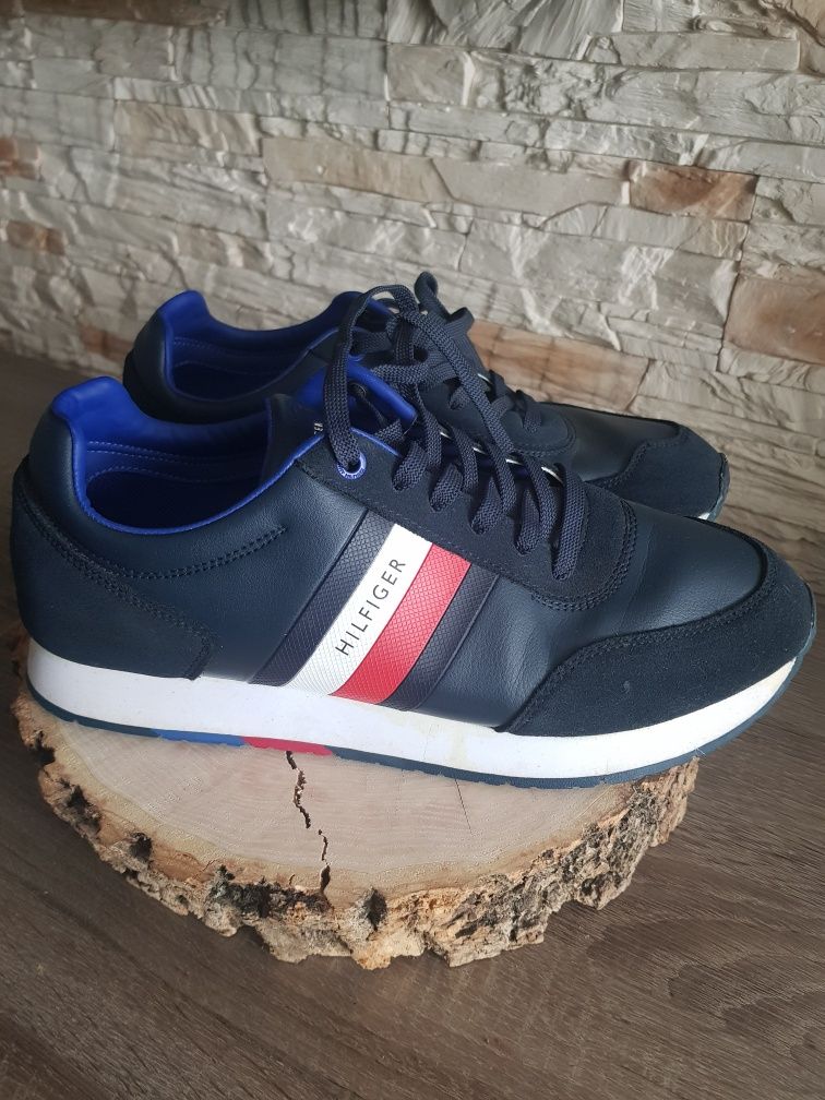 Buty Tommy Hilfiger r.42  Polecam