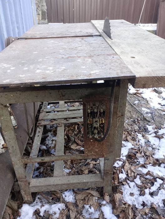 Продам станок по дереву,циркулярку