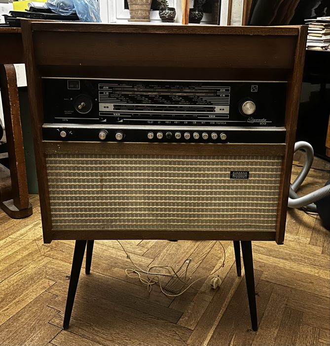 Радіола Rigonda 102