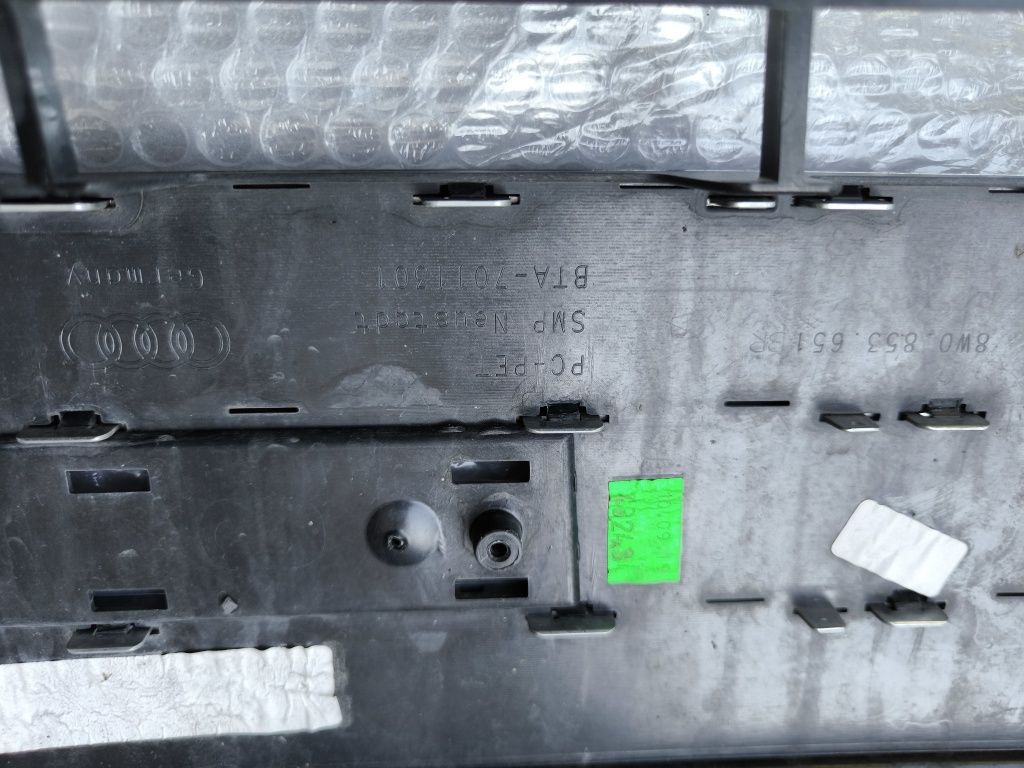 Grill, atrapa chłodnicy Audi A4 B9