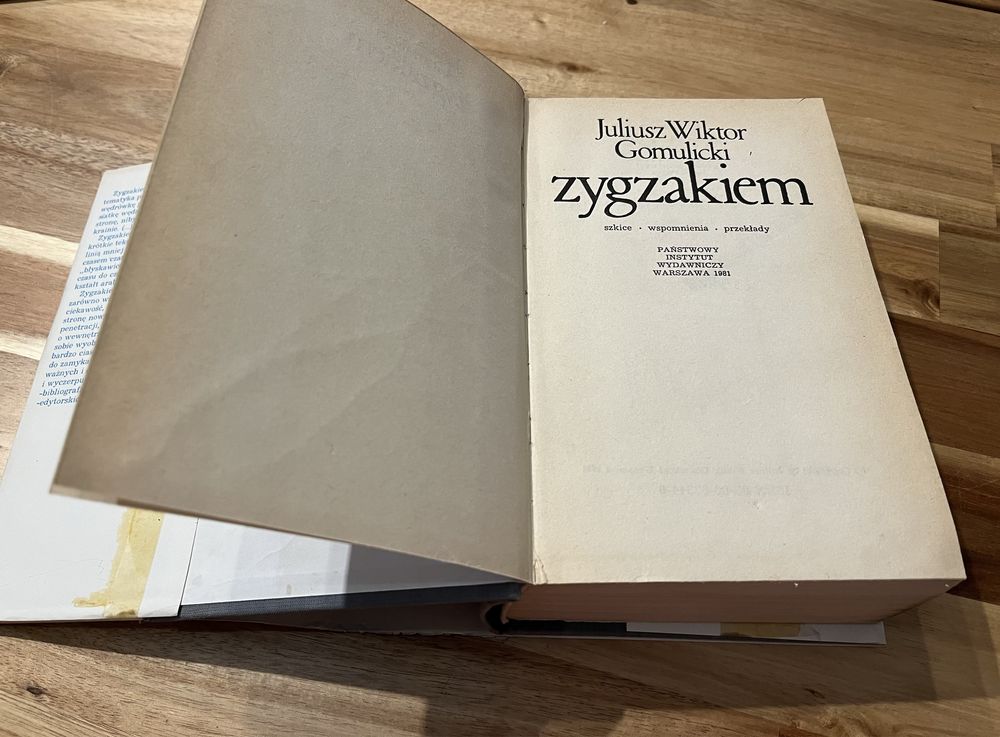 Zygzakiem Juliusz Wiktor Gomulicki