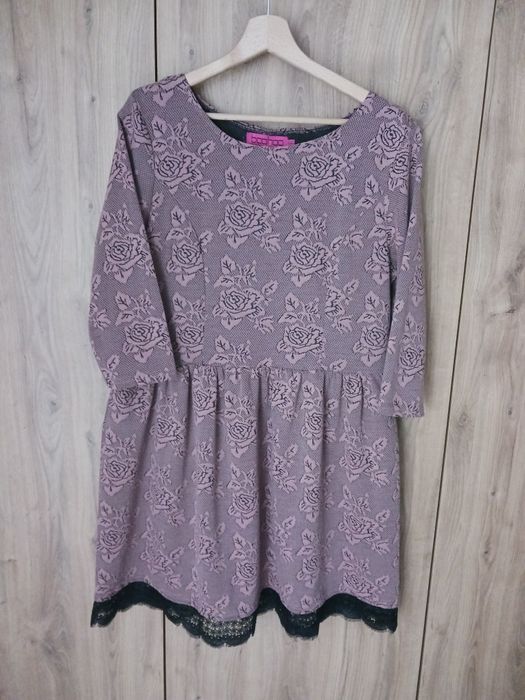 Sukienka Boohoo rozmiar 44