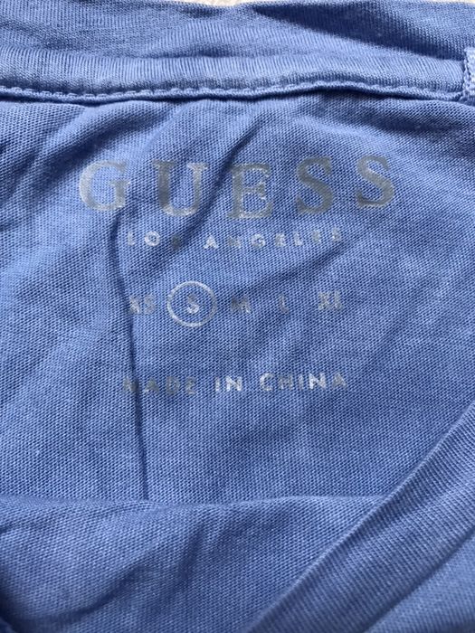 Guess śliczna koszulka Tshirt błękitno biała