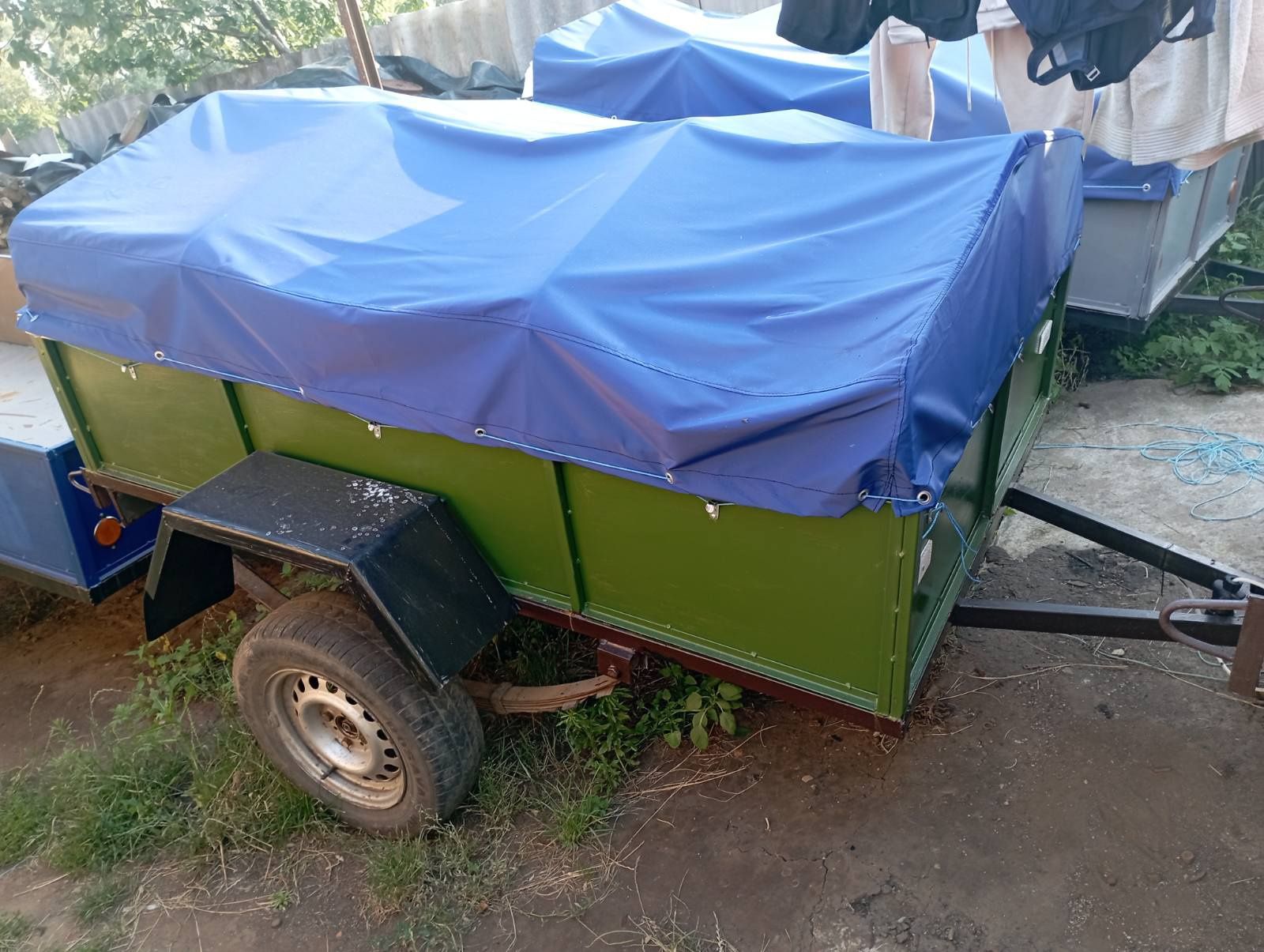 Прицепи легкові  для автомобілів