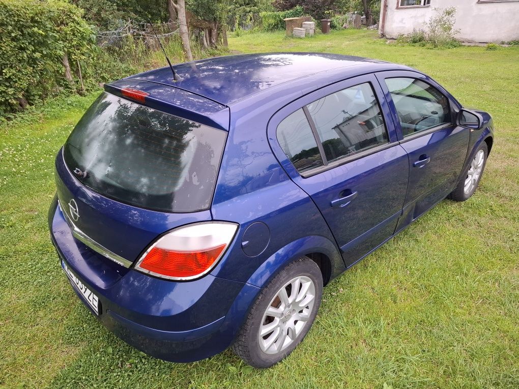 Astra H / 1.6 benzyna