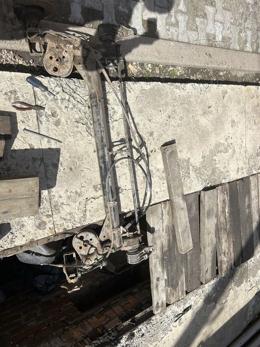 Балка задня Audi A6 C5 Volkswagen Passat B5