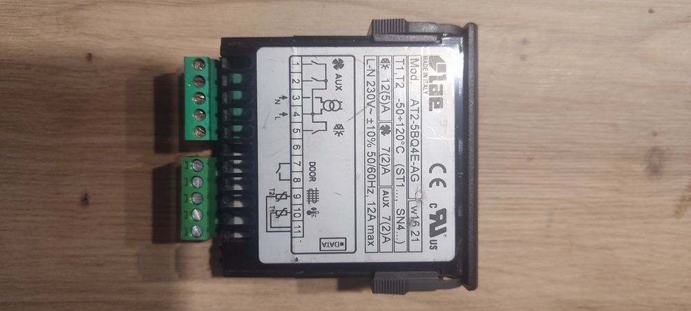 Sterownik elektroniczny chłodniczy LAE AT2-5BQ4E-AG AT2-5BS4E-AG