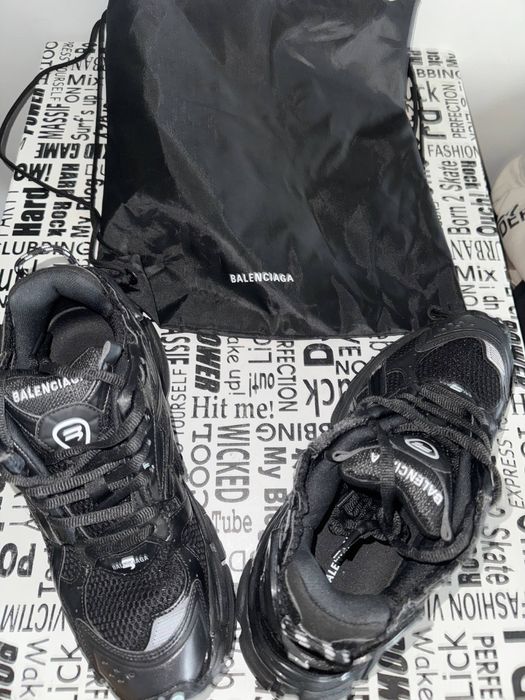 balenciaga runner