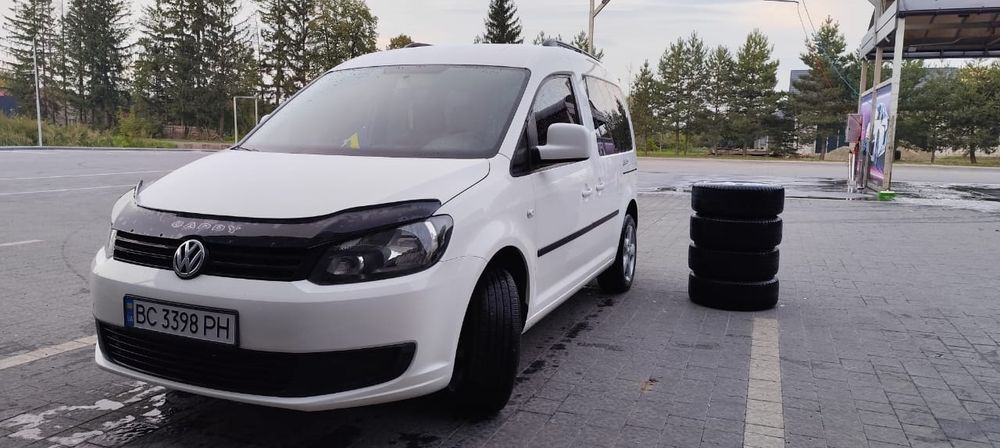 Volkswagen Caddy 2015 року, дизель 1.6.
