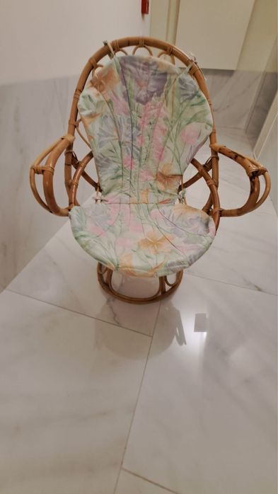 Cadeira em bamboo rotativa