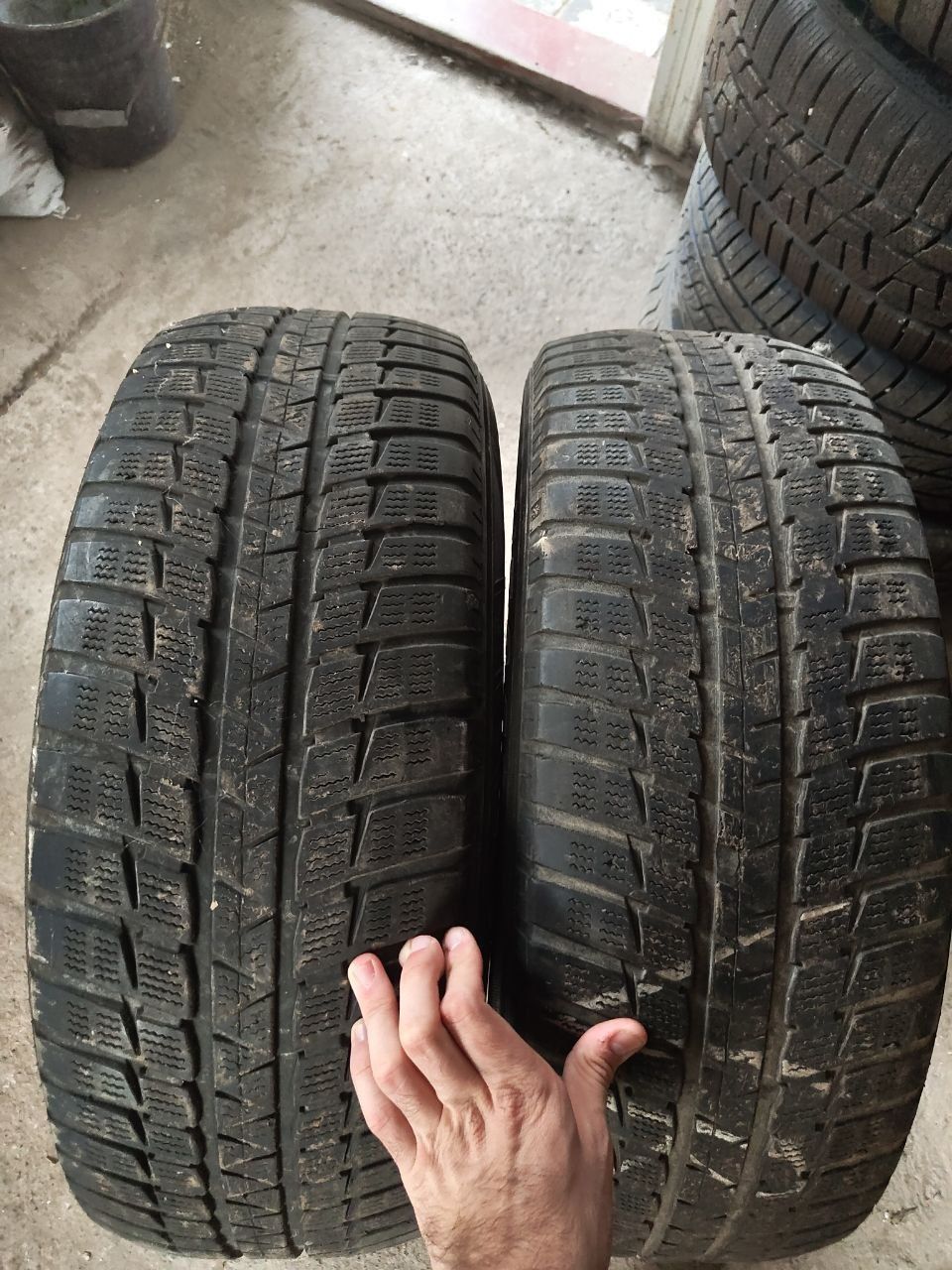 Зимня резина, 235/60  R17