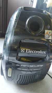 Пылесос Electrolux Super Cyclone под ремонт, на запчасти