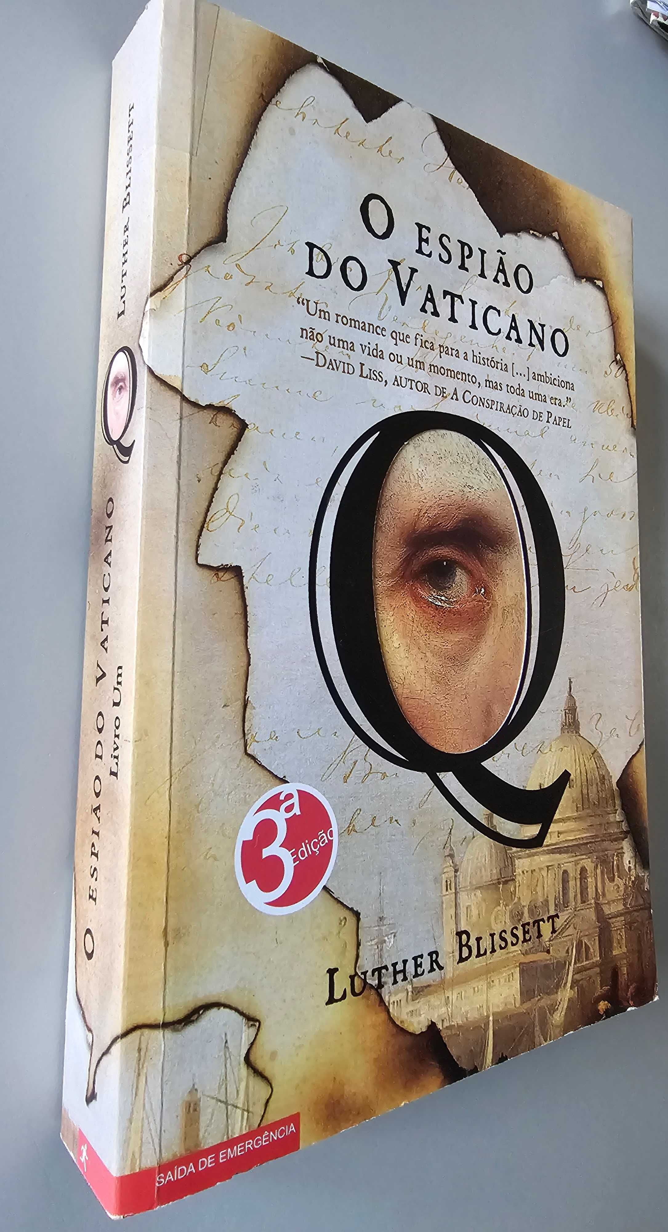 Livro "Q, O Espião do Vaticano" de Luther Blisset