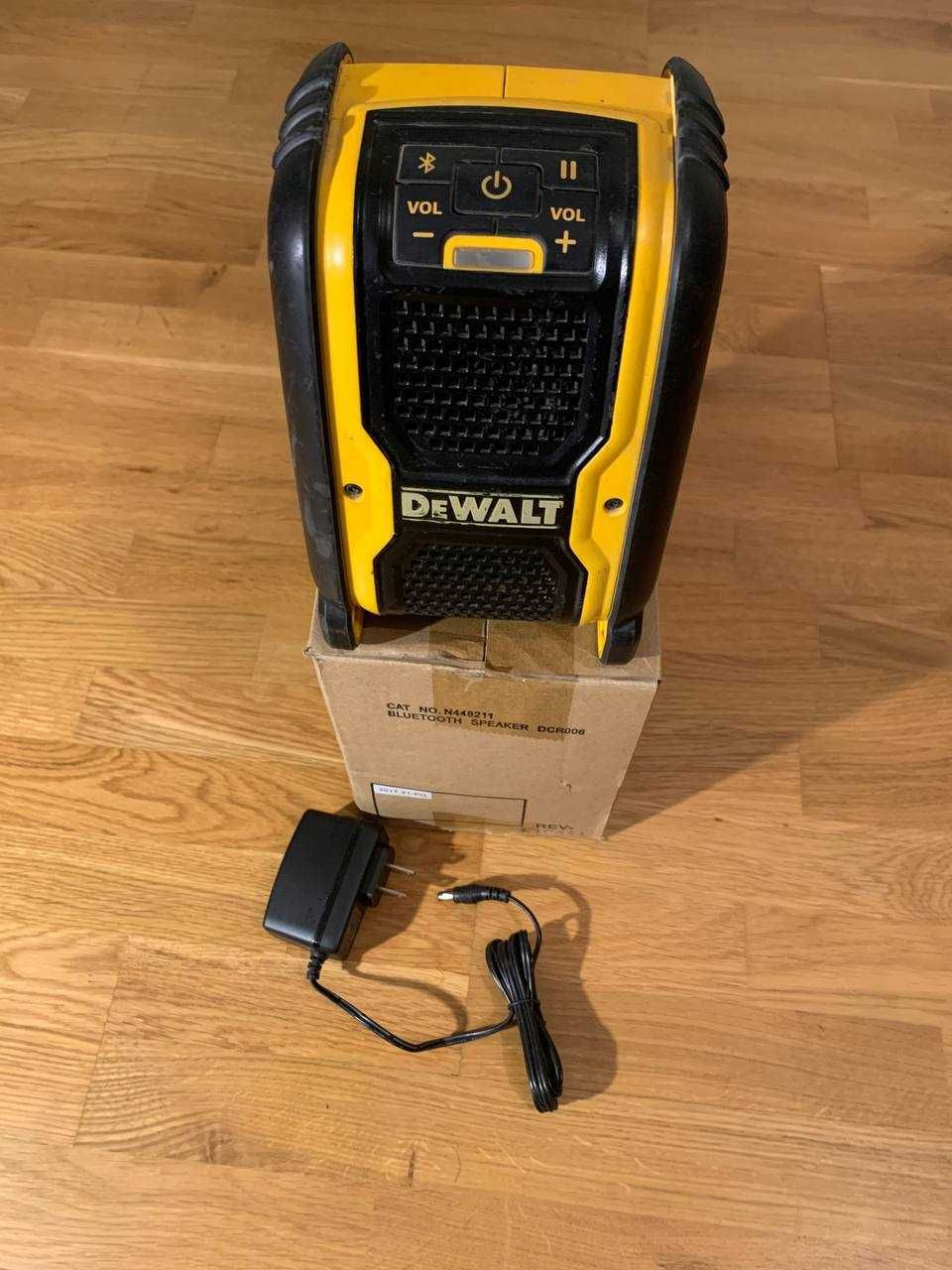 Колонка DeWalt DCR006