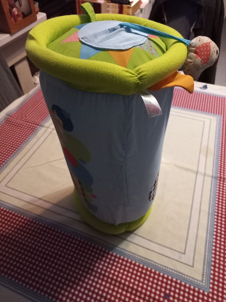 Rolo de actividades para bebés