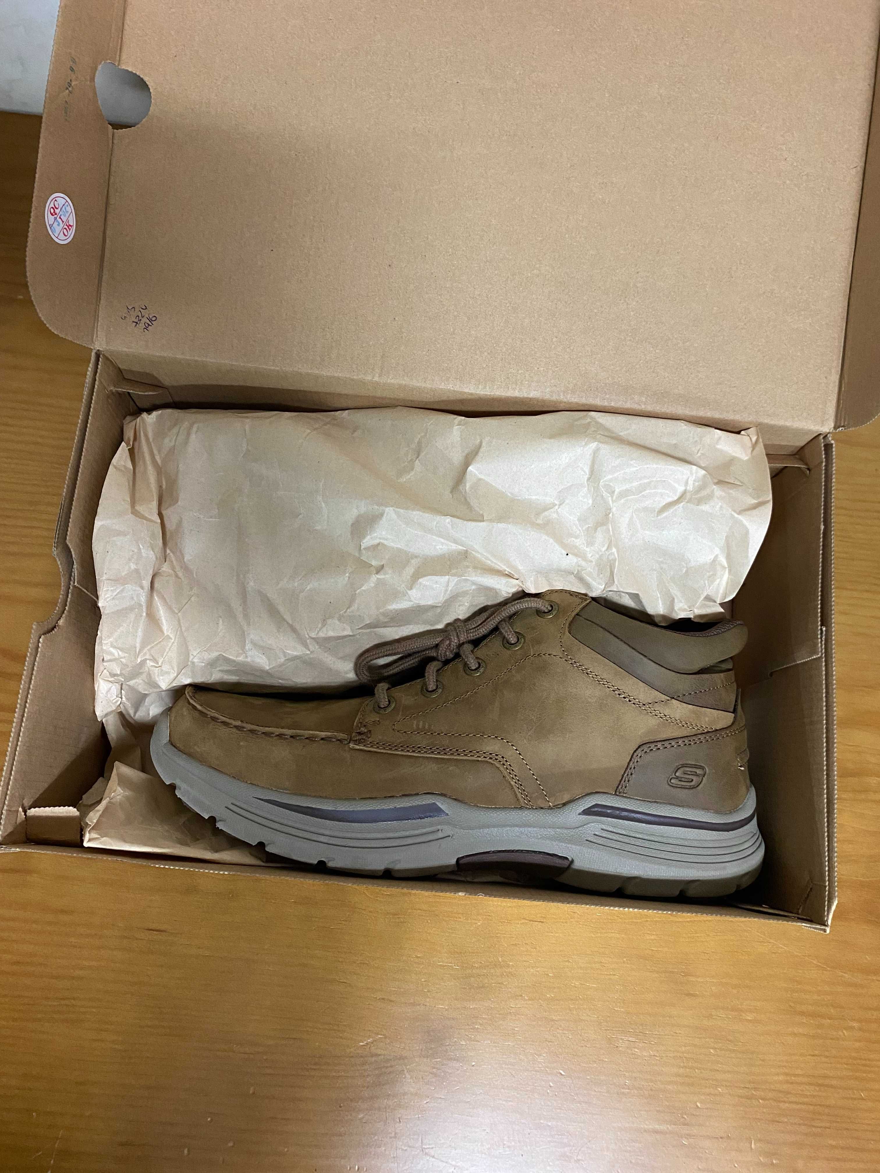 Botas Skechers pele pessego - Nº42