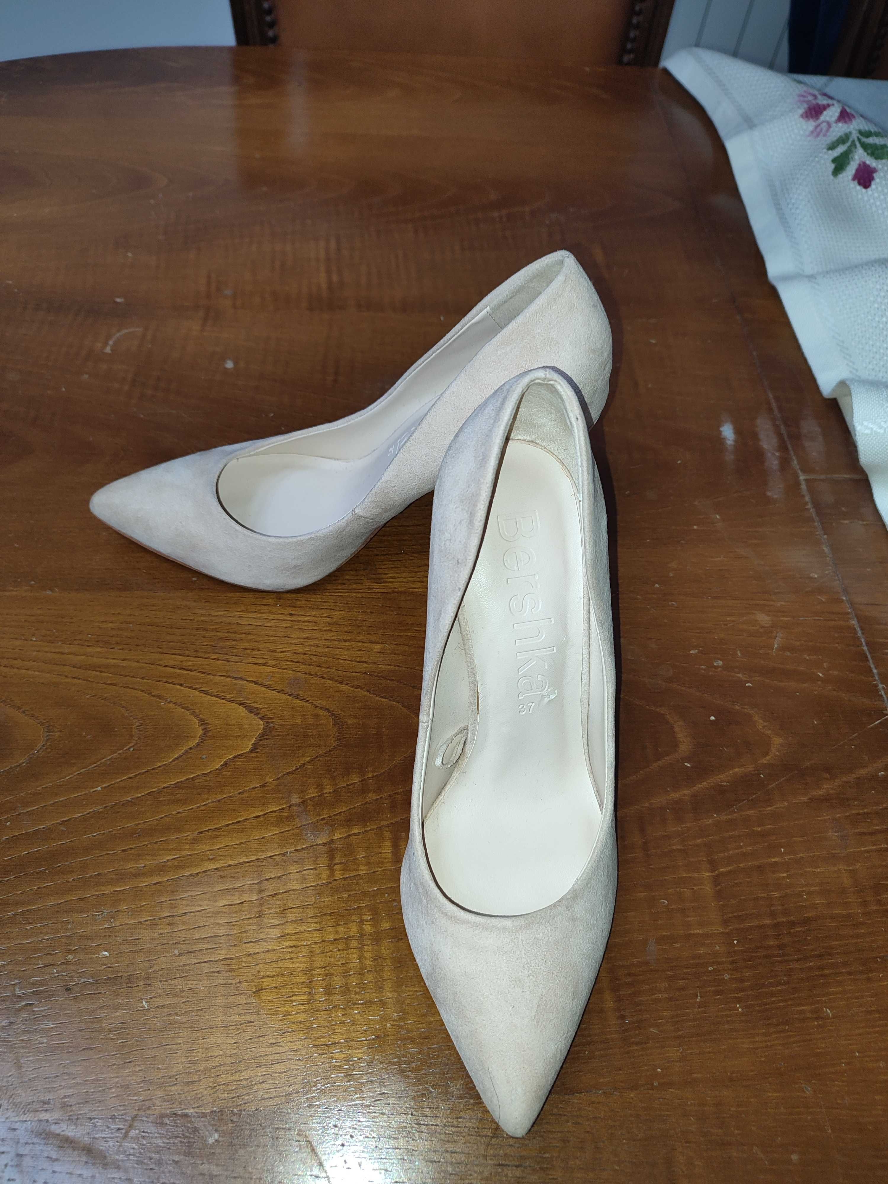 Sapatos elegantes