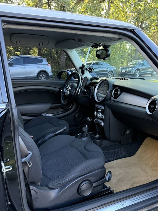 Mini Cooper One 1.4 автомат