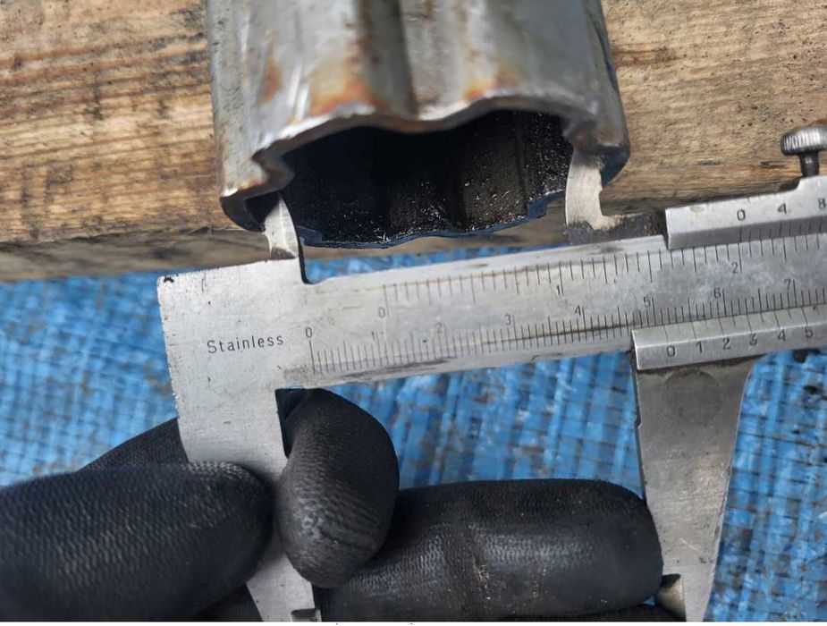 Wałek przekaźnika mocy połówka 1/2 wom 73 cm drobny frez