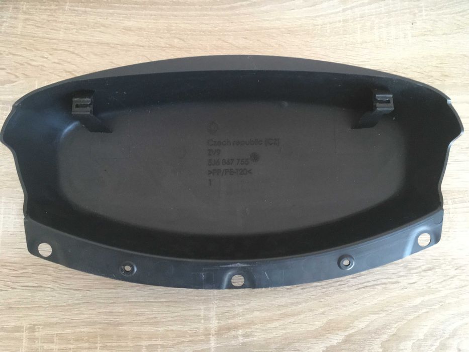 Osłona silnika tylnej wycieraczki Škoda Fabia II 07-10 HB HatchBack