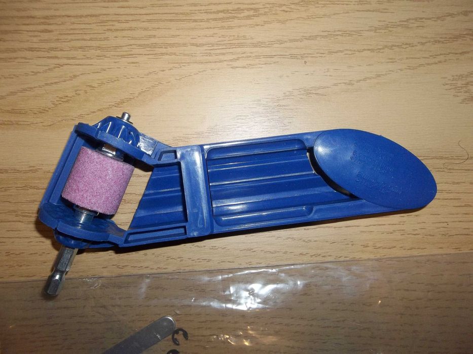 Приспособление  для заточки  сверл на дрель, шуруповерт.