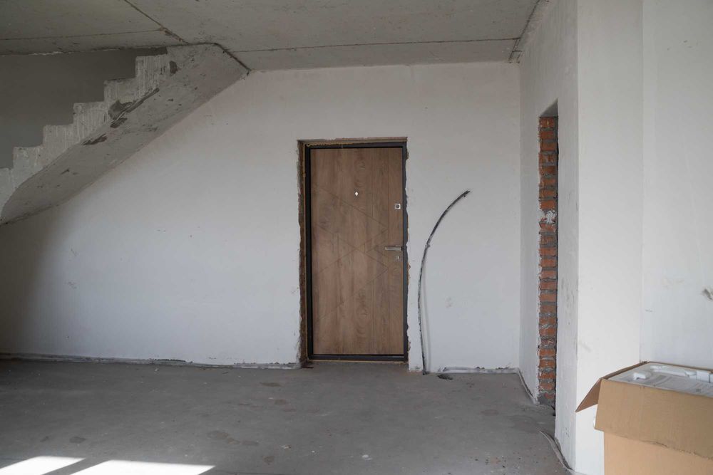 Простора дворівнева 3к квартира. Зданий будинок під єОселю