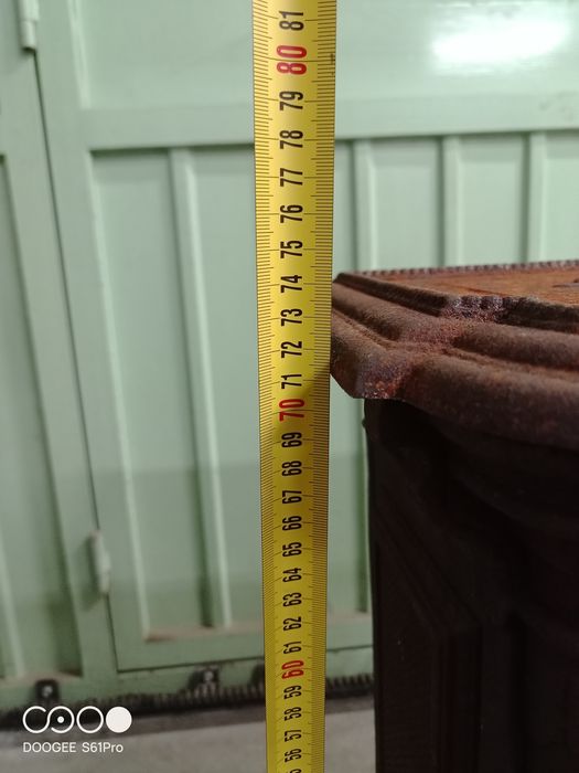 Salamandra em ferro fundido