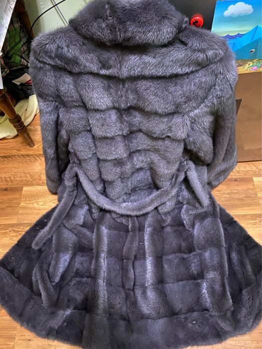 Надзивайна норкова шубка 48 р у фантастичному  кольорі « чорниця «