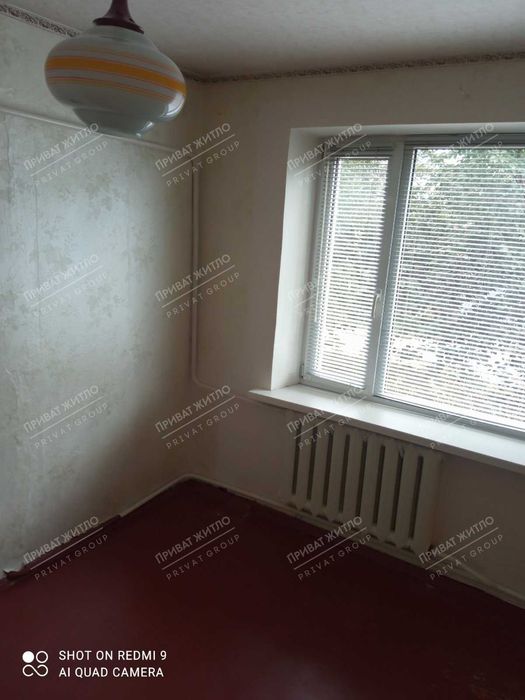 Трикімнатна квартира з автономним опаленням на першому поверсі