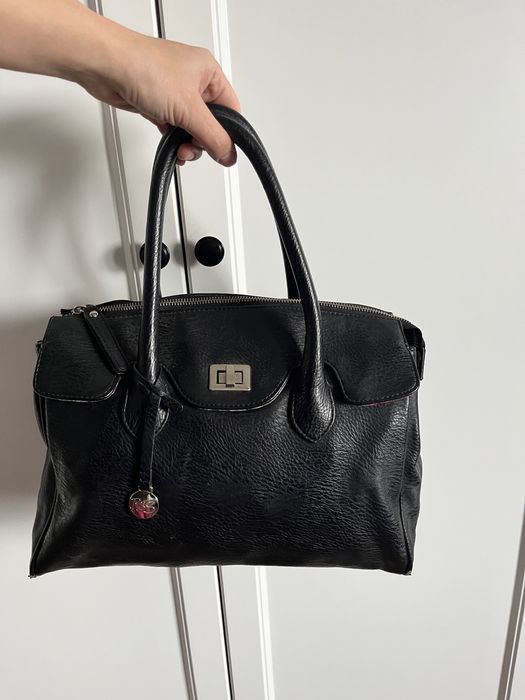 Czarna torebka Betty Barclay ze sztucznej skóry