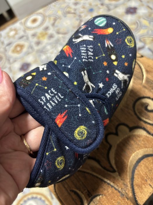 Продам дитячі тапки(кеди)