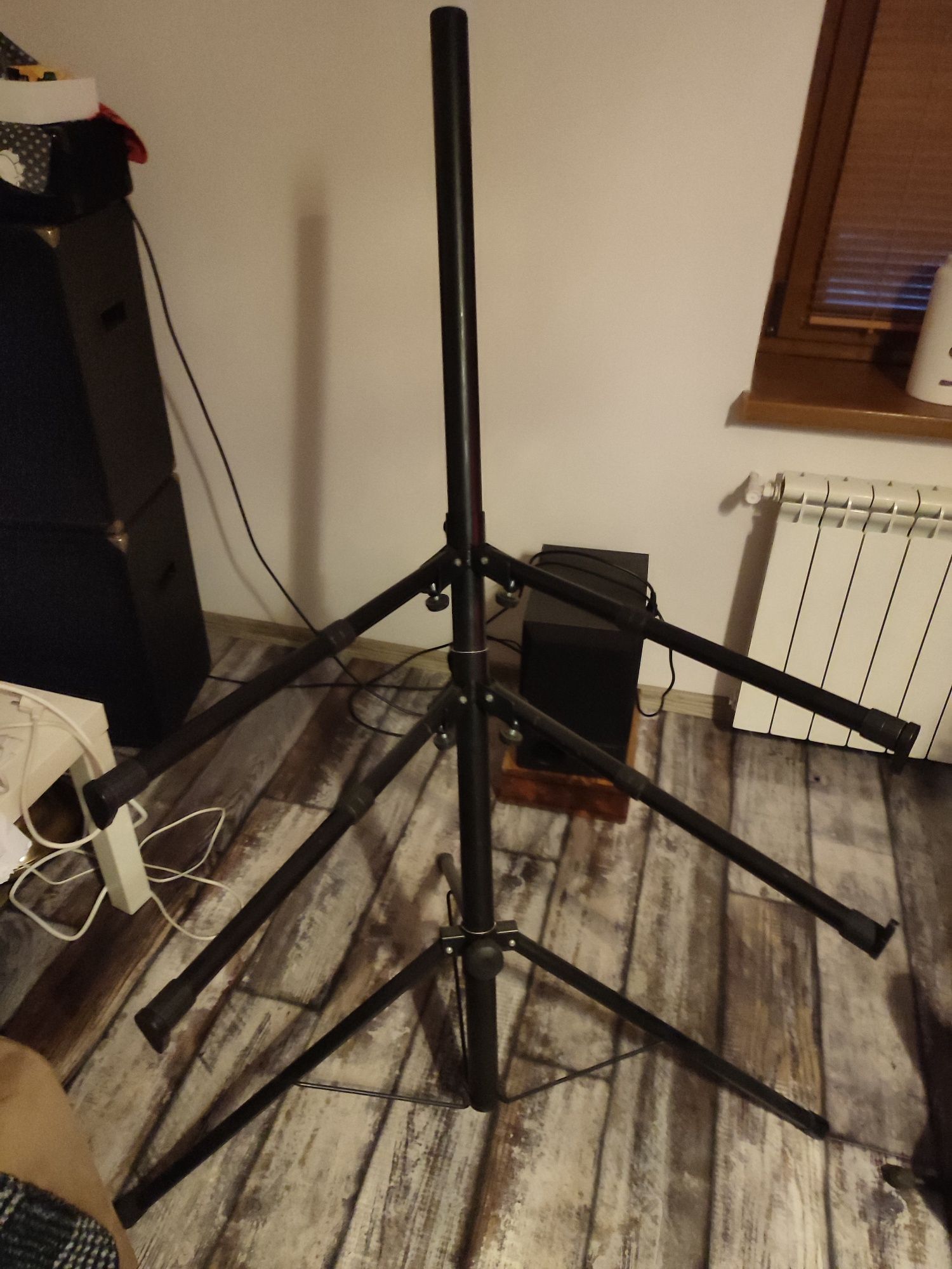 Sprzedam stojak pod kibord