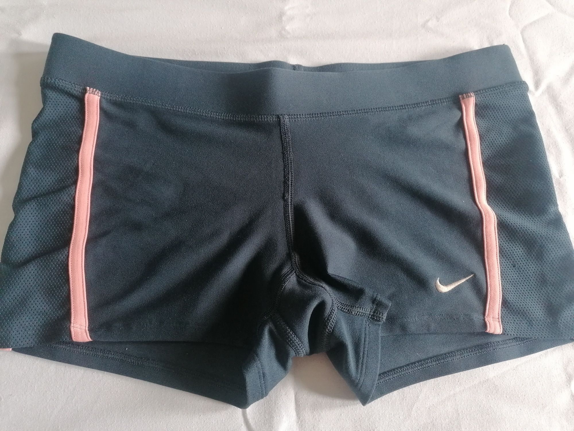 Sportowe spodenki Nike Dry-Fit 36 S