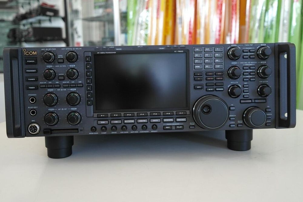 КВ трансивер ICOM  IC-7800 (радиоприемник, передатчик)