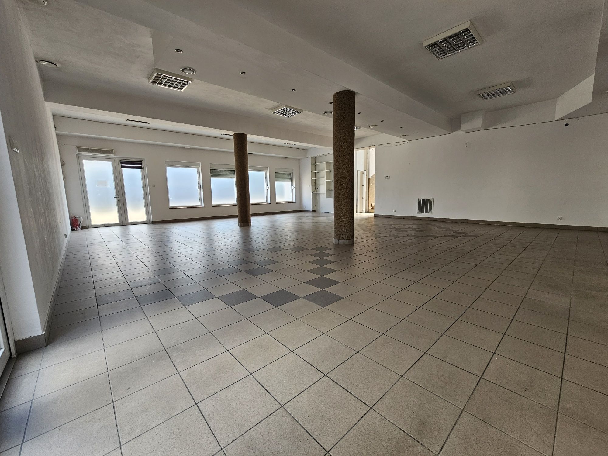 Lokal do wynajęcia 370m2