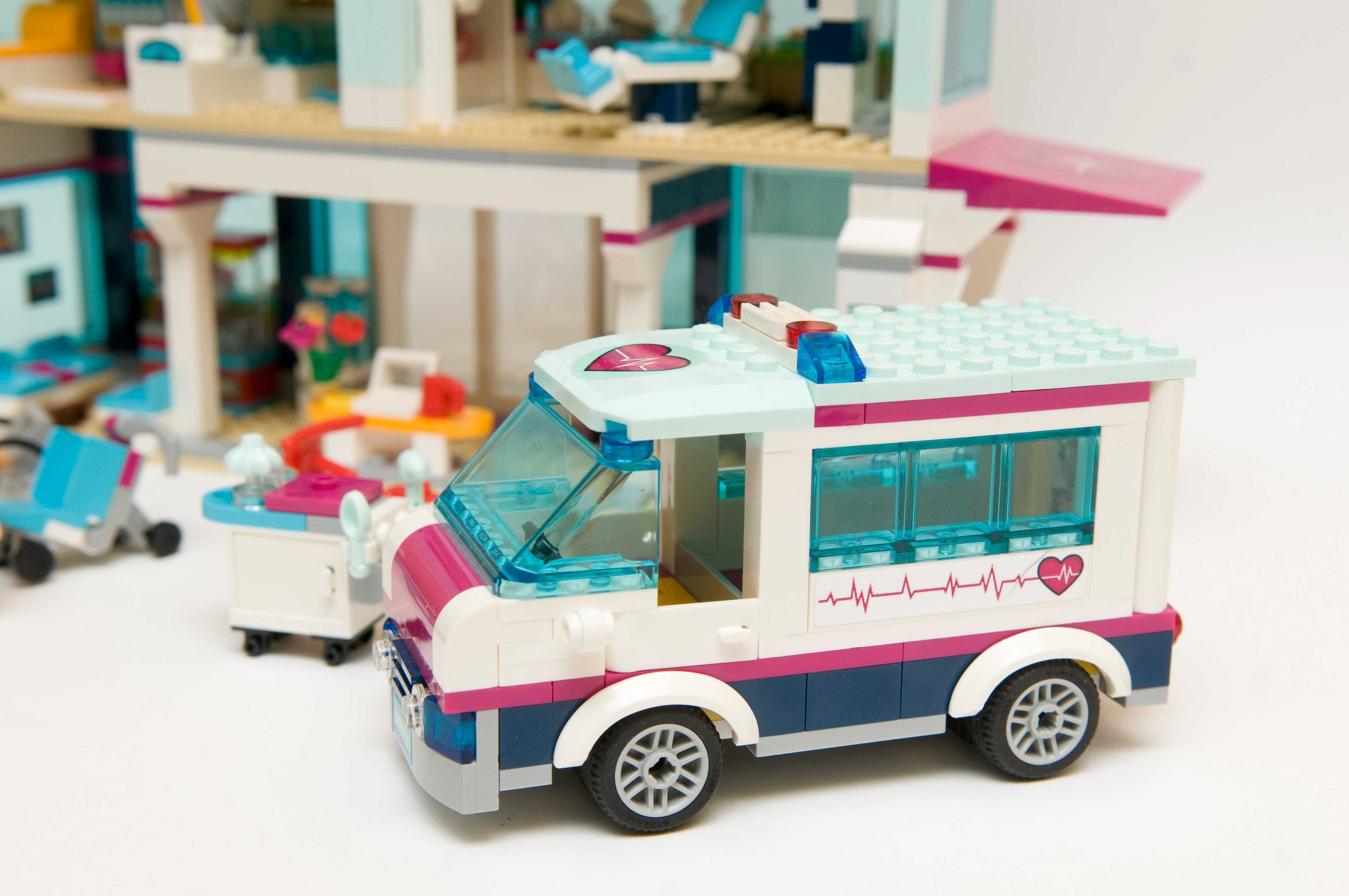 LEGO 41318 Friends - Heartlake Hospital