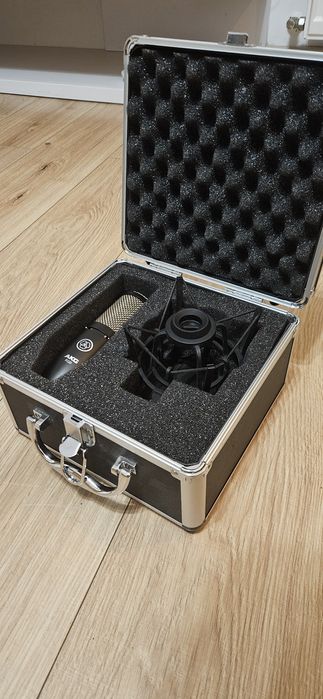 Mikrofon akg p220
